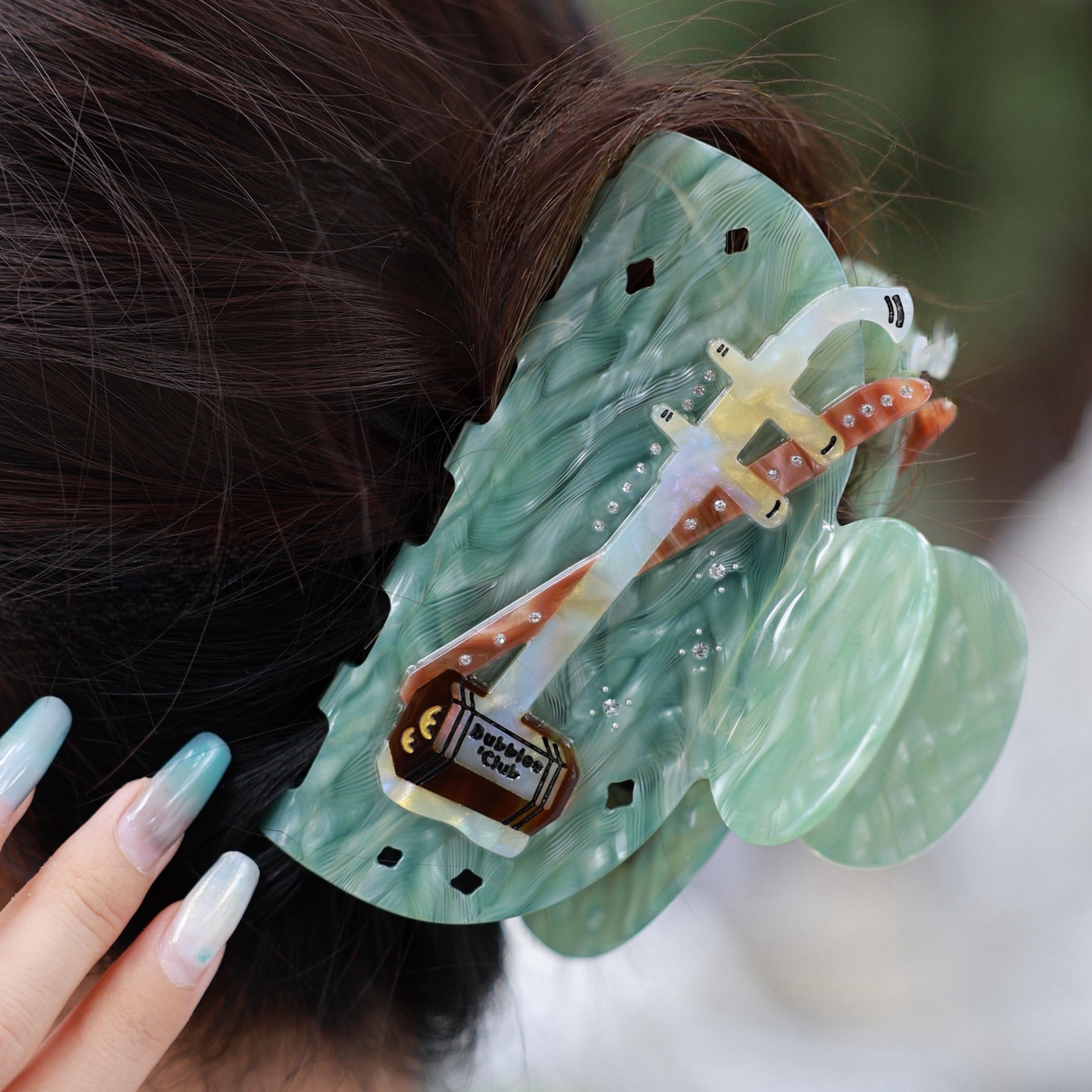 Jade-Mist Erhu Claw Clip